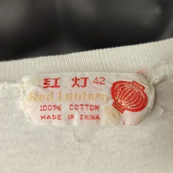 Shark Attack T Shirt Vintage 80s Bahamas Shark Club Send More Tourists Medium - Picture 7 of 8